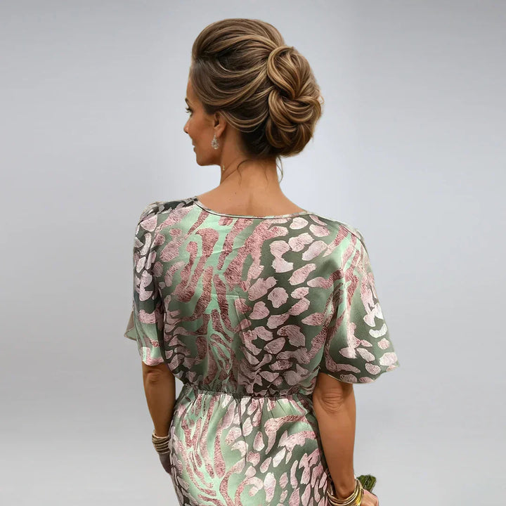 Kelsey - Vestido longo com decote em V e detalhe torcido