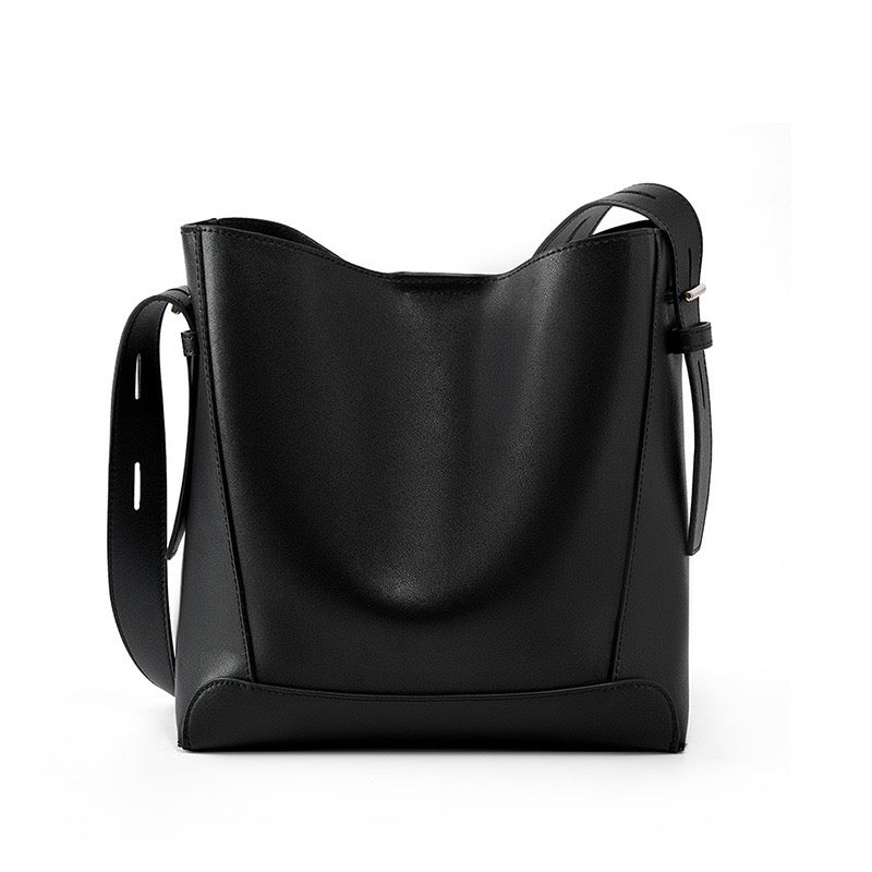 Bolsa Bucket Oversized de Couro Genuíno para Transversal e Ombro
