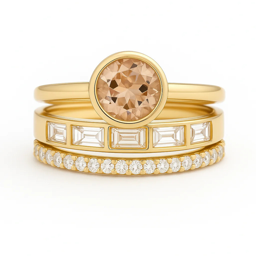 Anel Elegante Dourado com Cristais Incrustados