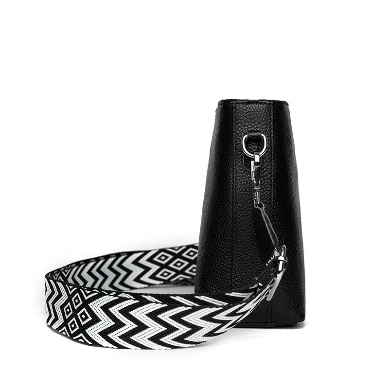 Matilda | Bolsa de Ombro de Couro Refinado